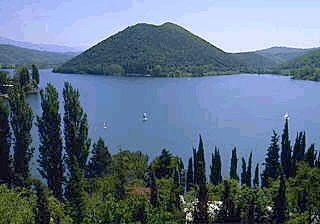 Veduta del lago di Piediluco